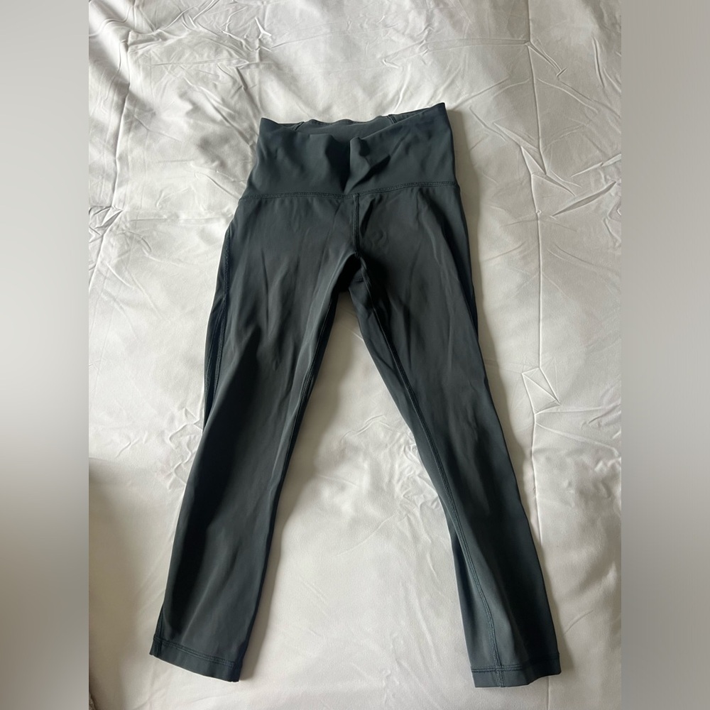 Lululemon cropped leggings